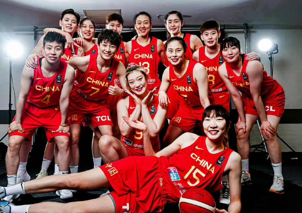 官宣!中国女篮亚洲杯12人名单出炉:奥运资格 世界杯门票全都要_腾讯新