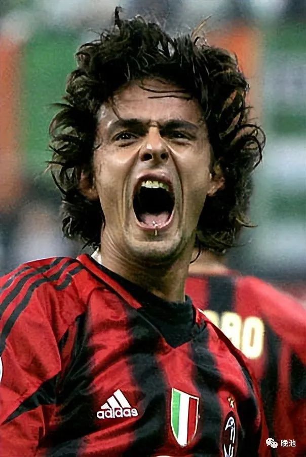 ac米兰队史今天:2004年欧冠大胜,舍瓦传射庆生!