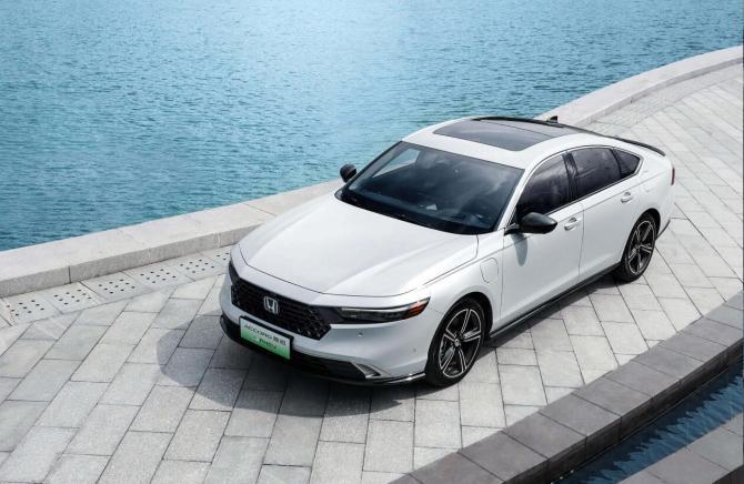 汽车安全排行_最安全的三个品牌车是什么(比较安全的车品牌)(2)