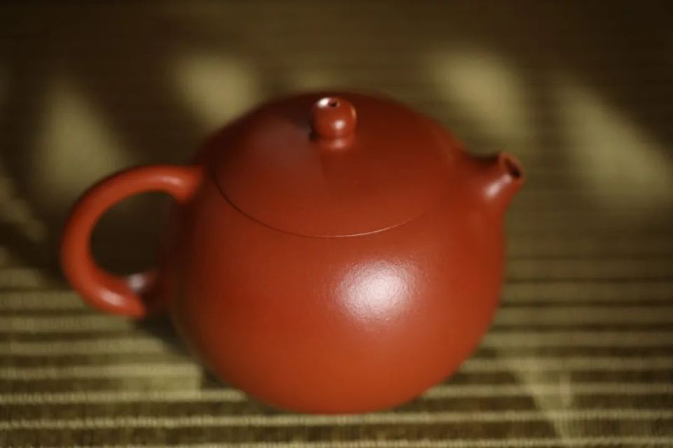 有言从"文旦壶"而来,始创者为明代陶艺名家徐友泉,亦有说西施壶早于"