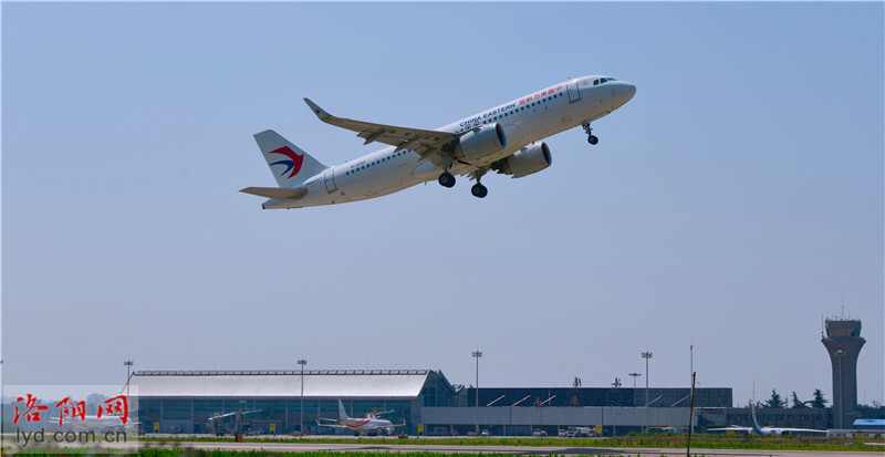 洛阳机场上半年旅客吞吐量和航班量均同比大幅增长-腾讯新闻