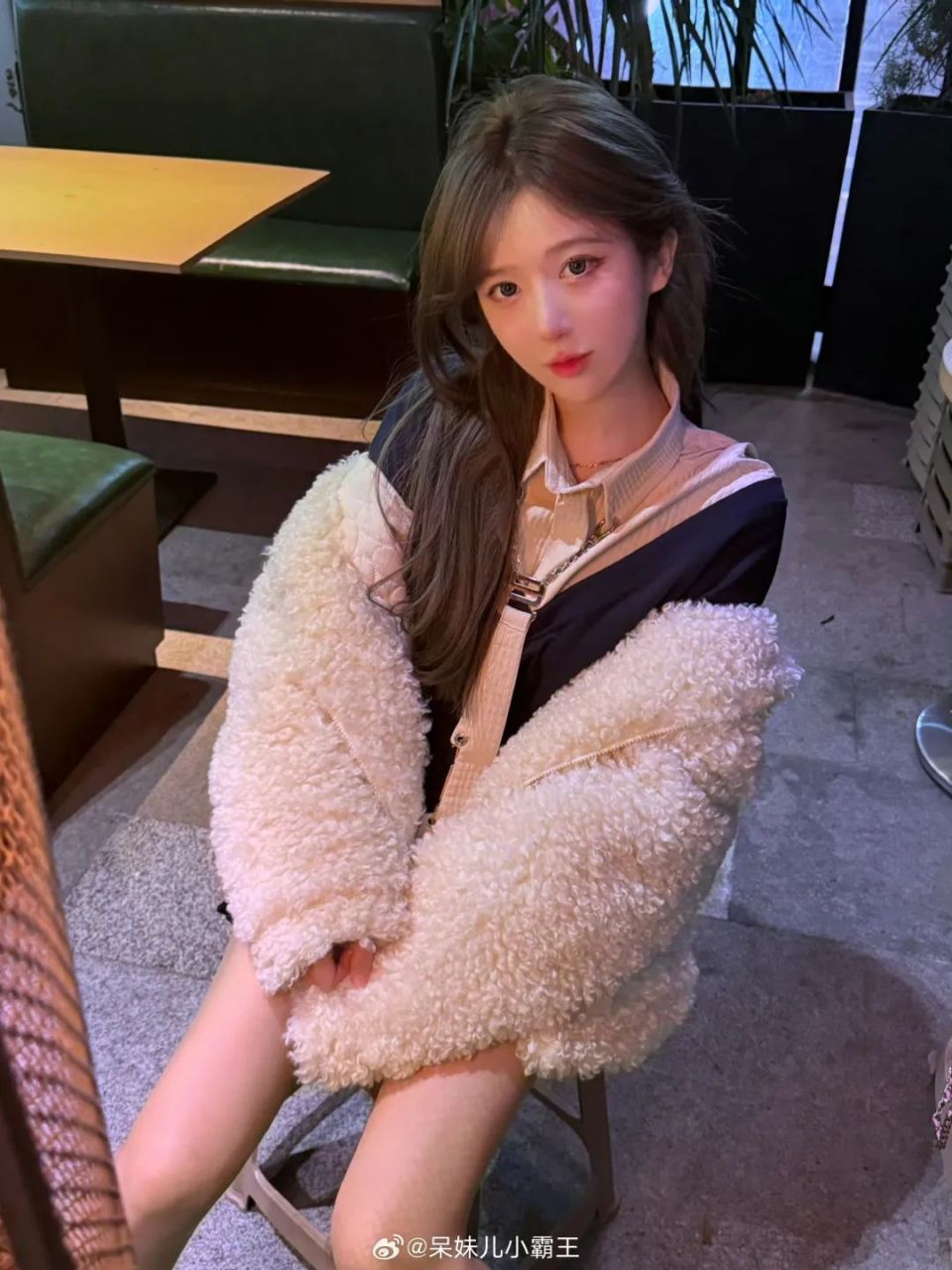 呆妹儿三个月未发工资,称将直播讨薪!网友:这下真要饭了?_腾讯新闻