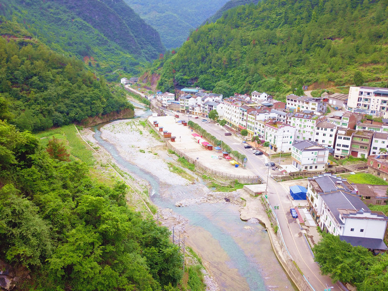 桐梓县木瓜镇四好农村路助力乡村振兴驶入快车道