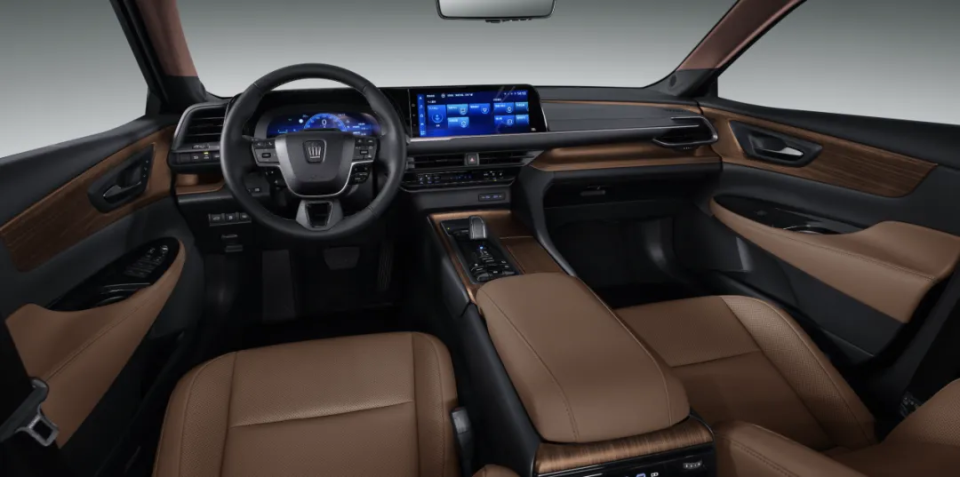 一汽丰田双旗舰归位,全新皇冠/普拉多上市,信仰终将传承