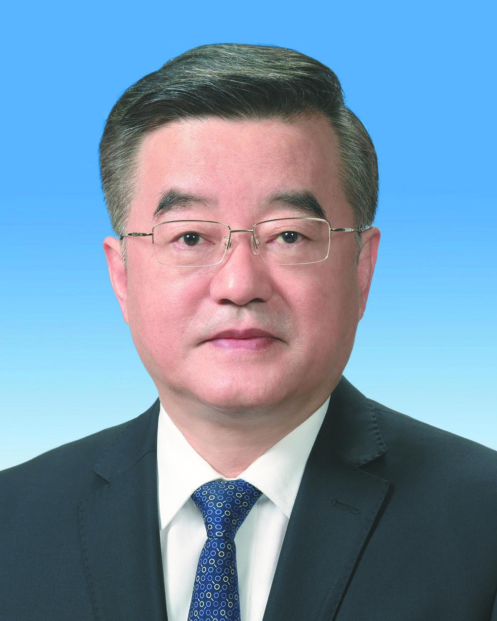 第十四届全国人民代表大会常务委员会副委员长秘书长简历