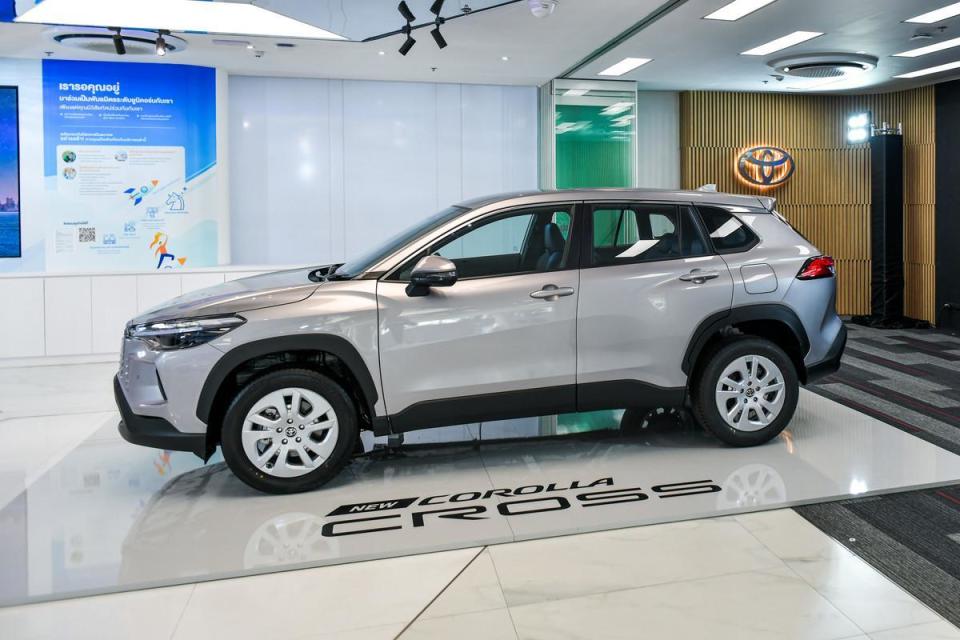 不知国内市场是否会跟进,新款卡罗拉cross海外正式