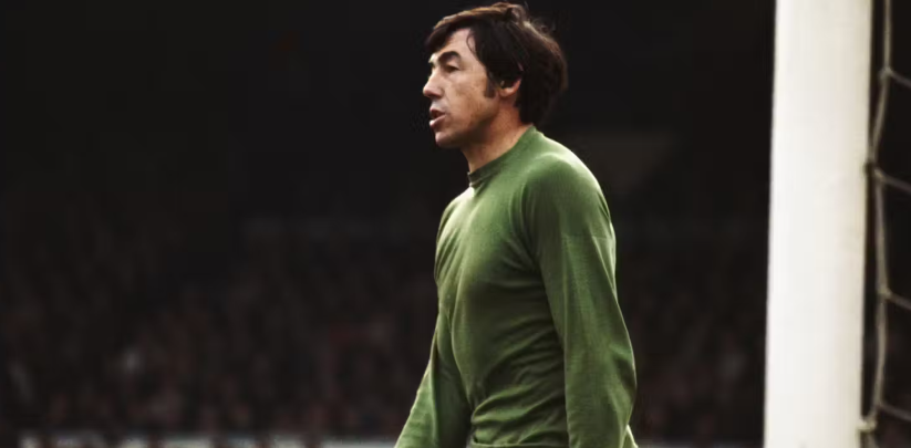 博比·穆尔(西汉姆联,富勒姆)博比·穆尔因在1966年率领英格兰队夺得