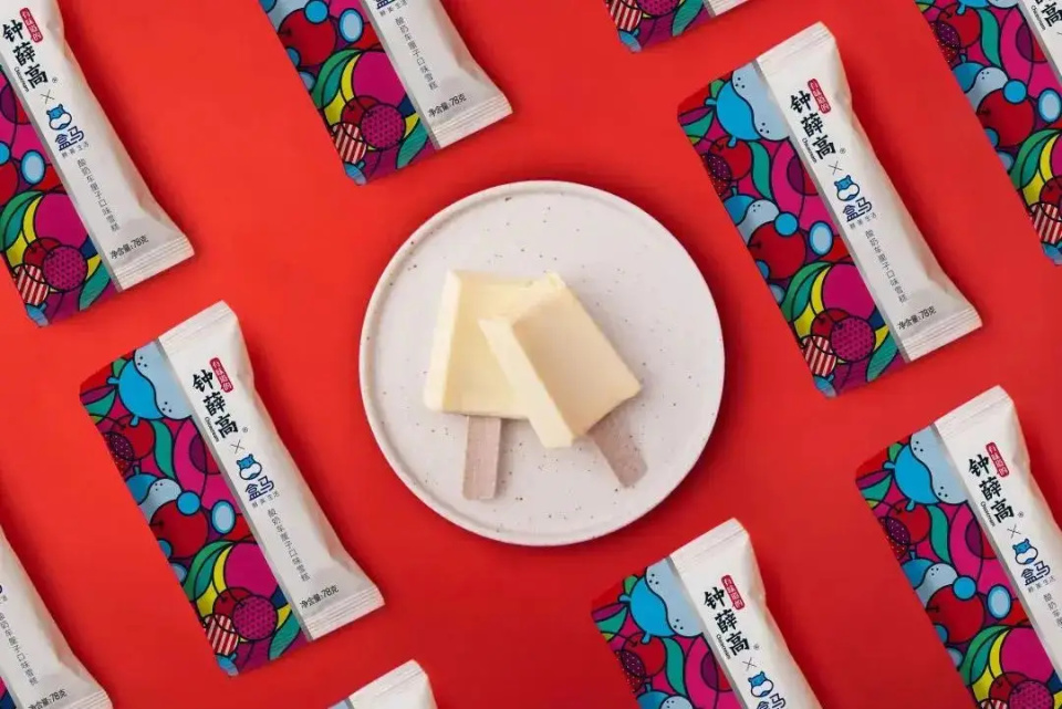 从一家初创企业到营收10亿的明星公司,钟薛高只用了3年时间;从一家