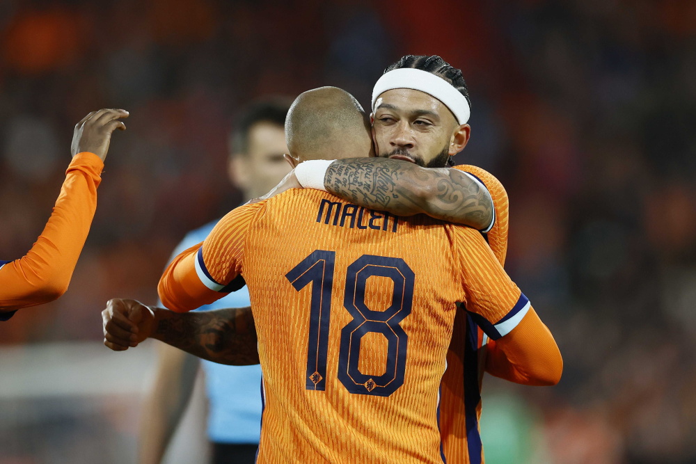 足球——友谊赛:荷兰胜冰岛