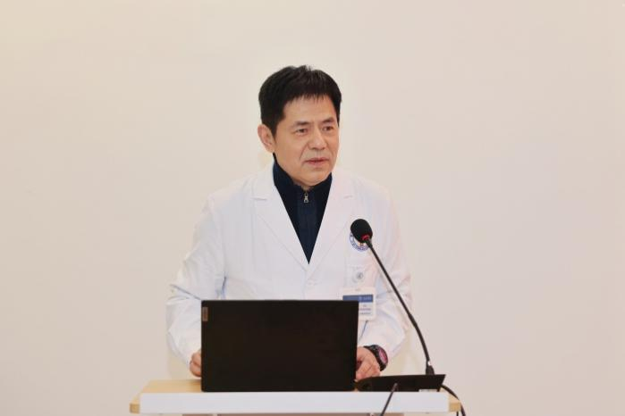 专业经验丰富的专家进行授课,西安交通大学第一附属医院杜俊凯主任