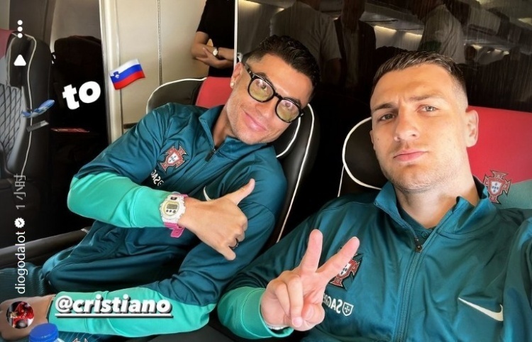 达洛特社媒晒和c罗合照飞赴斯洛文尼亚踢友谊赛
