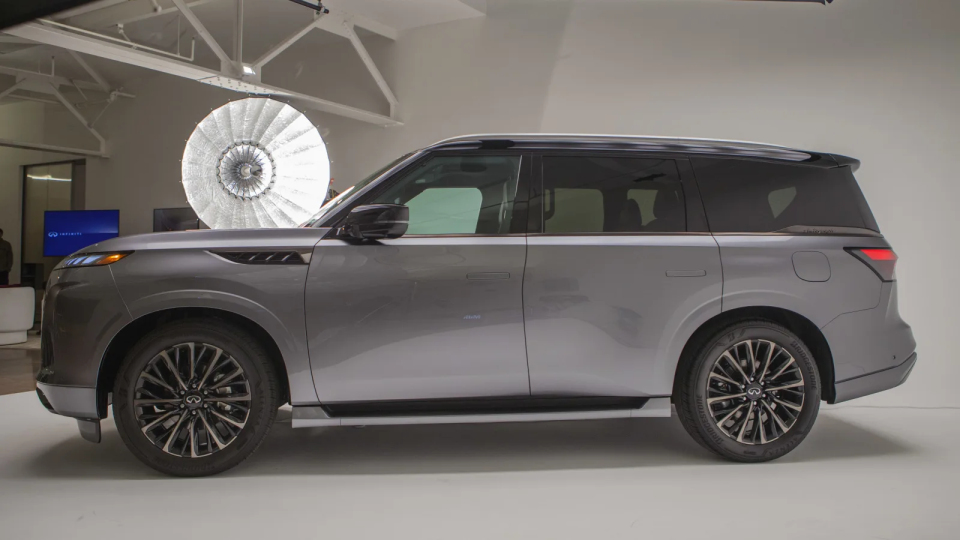 由内而外都是全新的体验,全新英菲尼迪qx80实车图发布_腾讯新闻