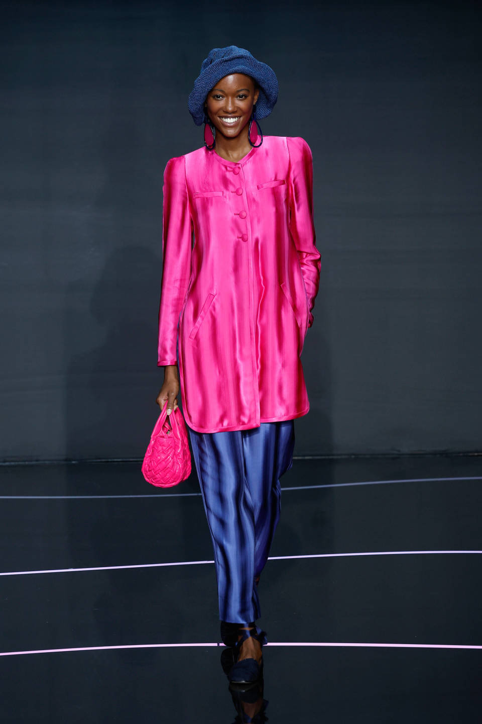 米兰时装周——安普里奥·阿玛尼品牌时装秀(2)_腾讯新闻