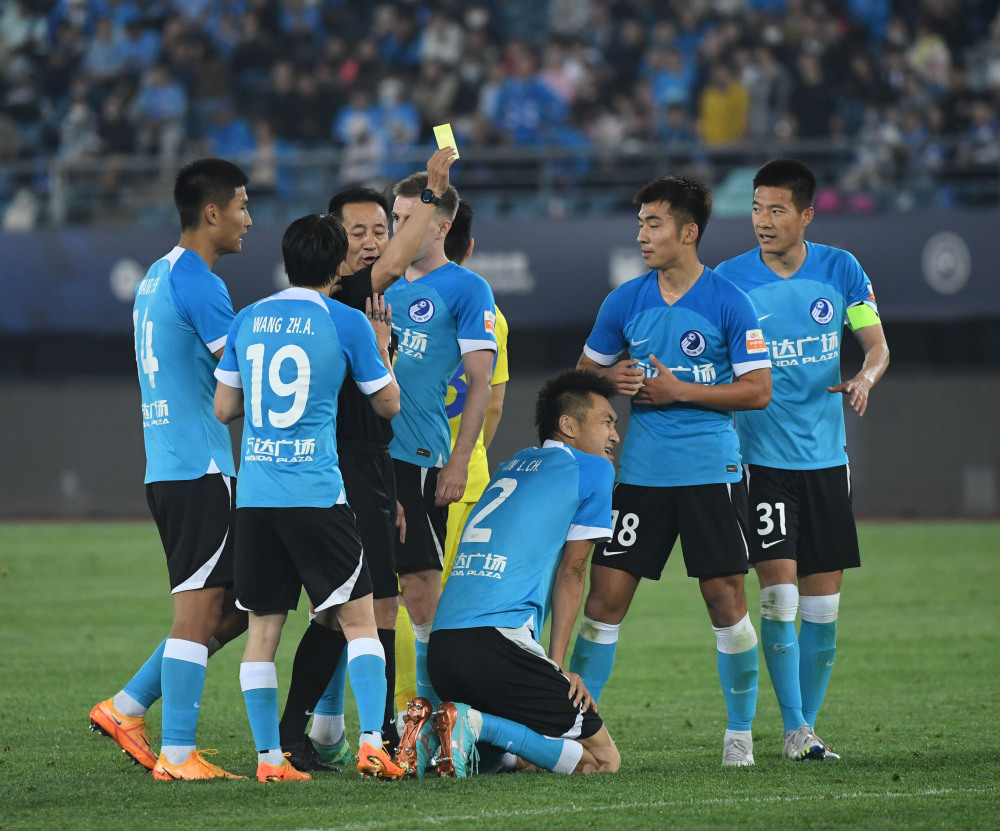 (体育)足球——中超:大连人不敌天津津门虎_腾讯新闻