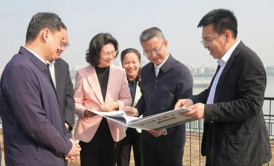 陈杰吴晓晖开展“循迹溯源、重温嘱托、砥砺奋进”学习调研_腾讯新闻