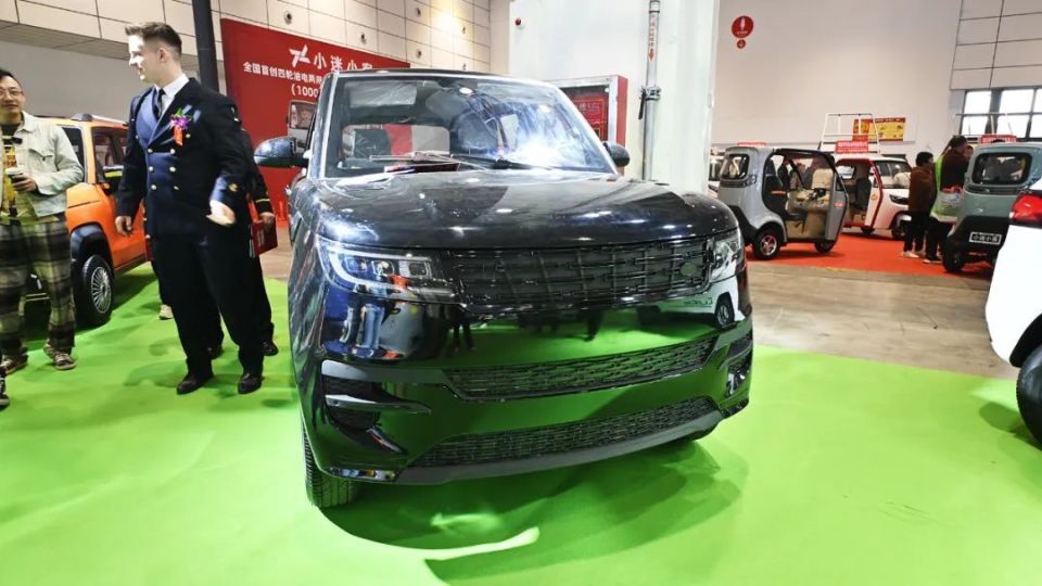 中国最抽象的车展,cpu干烧了!_腾讯新闻