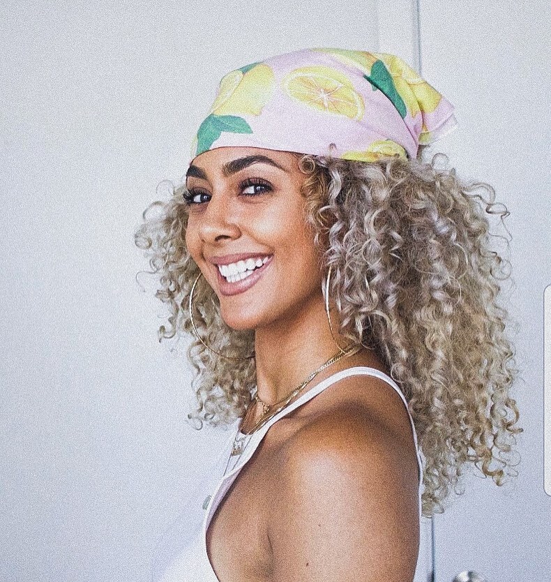 鹣鲽情深!欧文赛后第一时间亲吻妻子