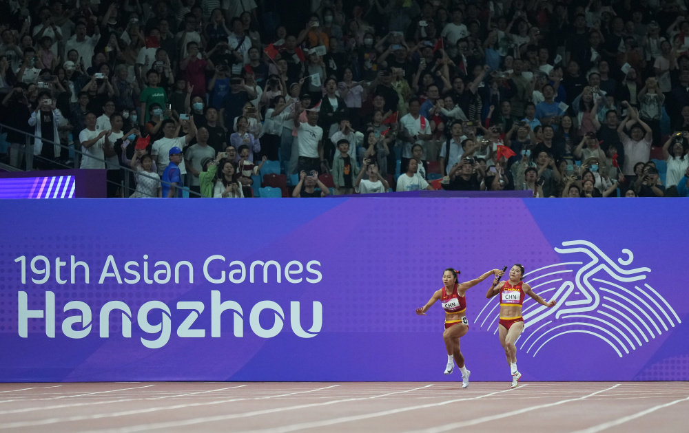 田径女子4x100米接力决赛赛况