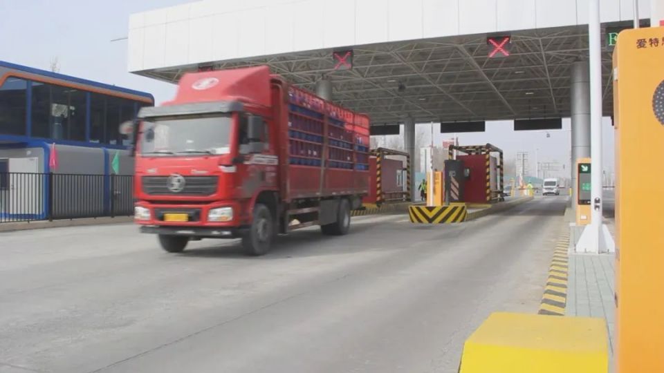 通车！乌鲁木齐五家渠仅需30分钟_腾讯新闻
