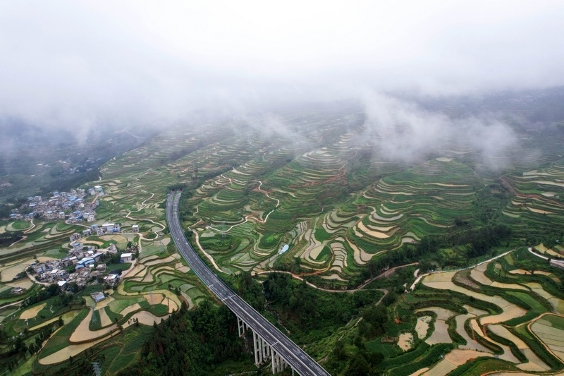 罗甸:云上梯田美如画