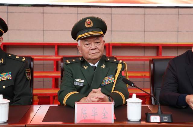 将军讲座深情殷殷寄学子四川省军区老干部大学国防教育