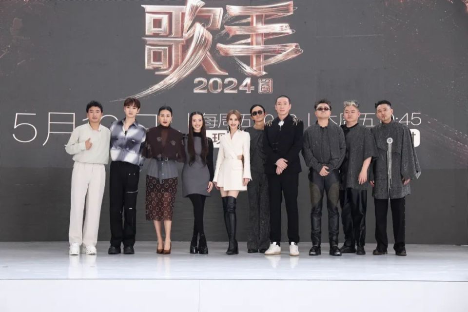 发布会上本季歌手首发阵容新鲜出炉,美国女歌手chanté moore,那英