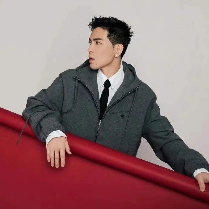 萧敬腾版"十二少",怎样诠释"如梦如幻月,若即若离花"?