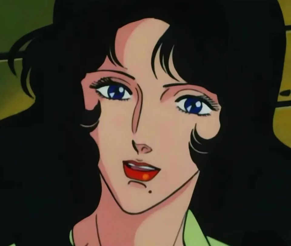 比如《猫眼三姐妹》里想要表现来生泪的魅惑,就为她画了极其尖锐妩媚