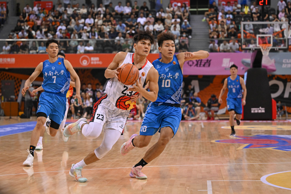 (体育)篮球——cubal半决赛:广东工业大学队胜中南大学队-腾讯新闻