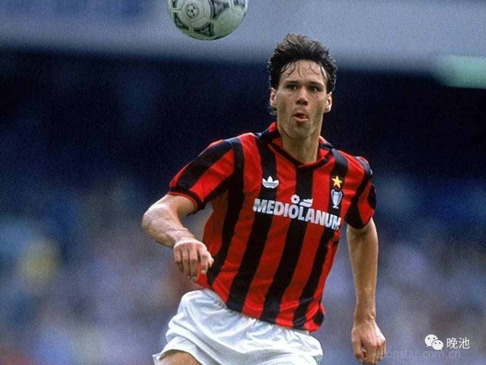 巴斯滕ac米兰生涯回顾(3):蛰伏一个赛季后爆发,夺得意甲冠军 金靴