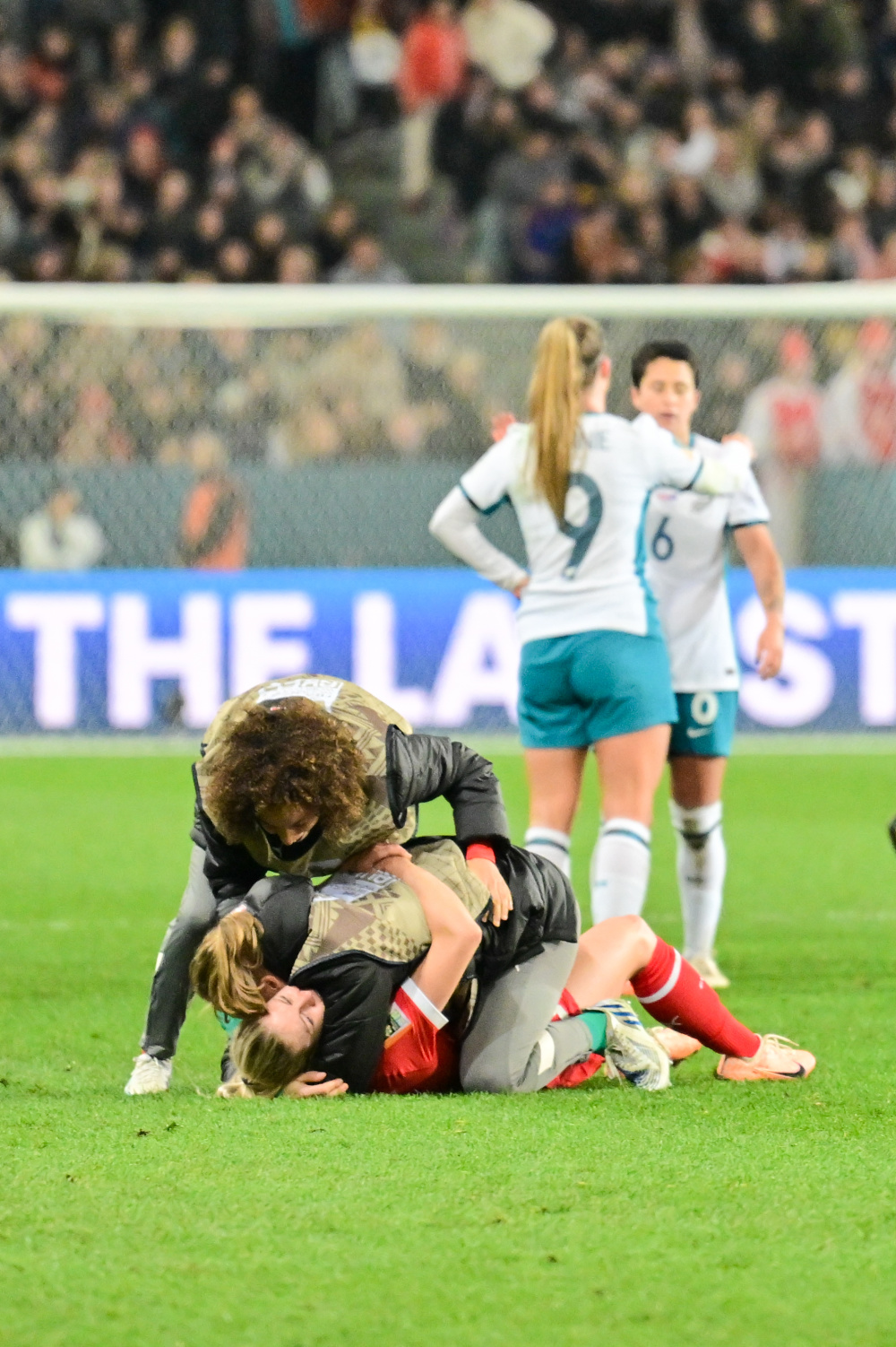 此夜过后,请记住新西兰女足的昵称——"足球之蕨".