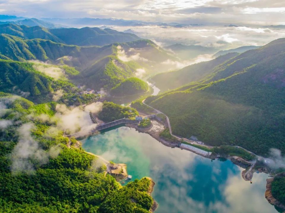 王健鹏摄为恩平增添了灵秀和温润良西泉都,水禾田泉世界锦江温泉,山泉