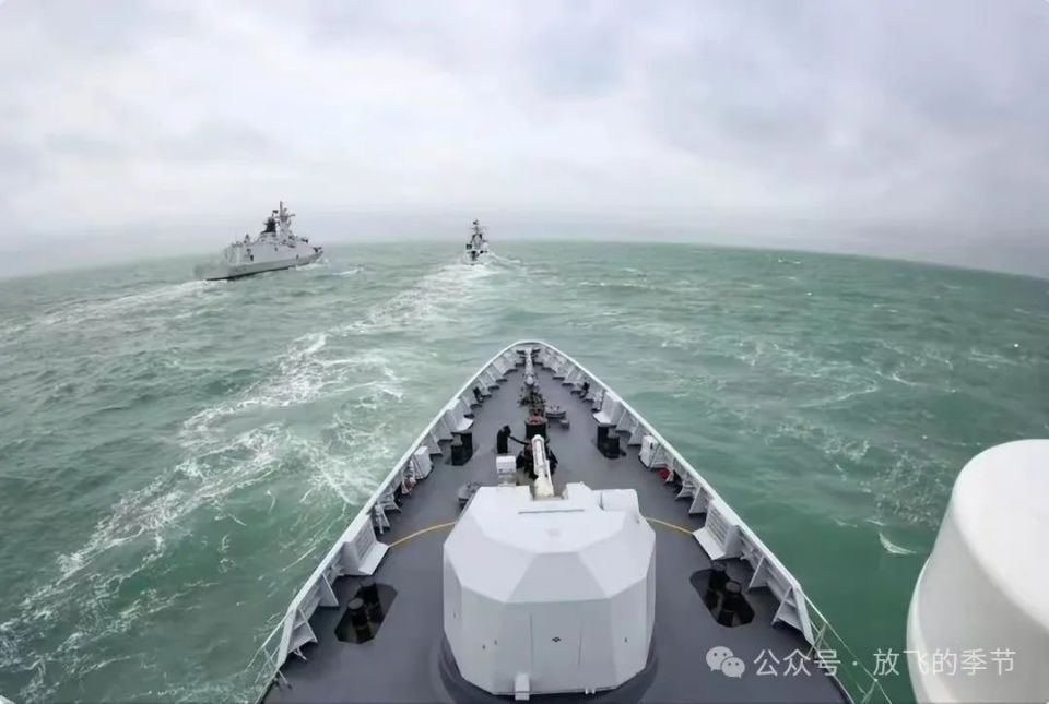 继荷兰海军护卫舰后,土耳其海军的护卫舰,也穿越了台湾海峡