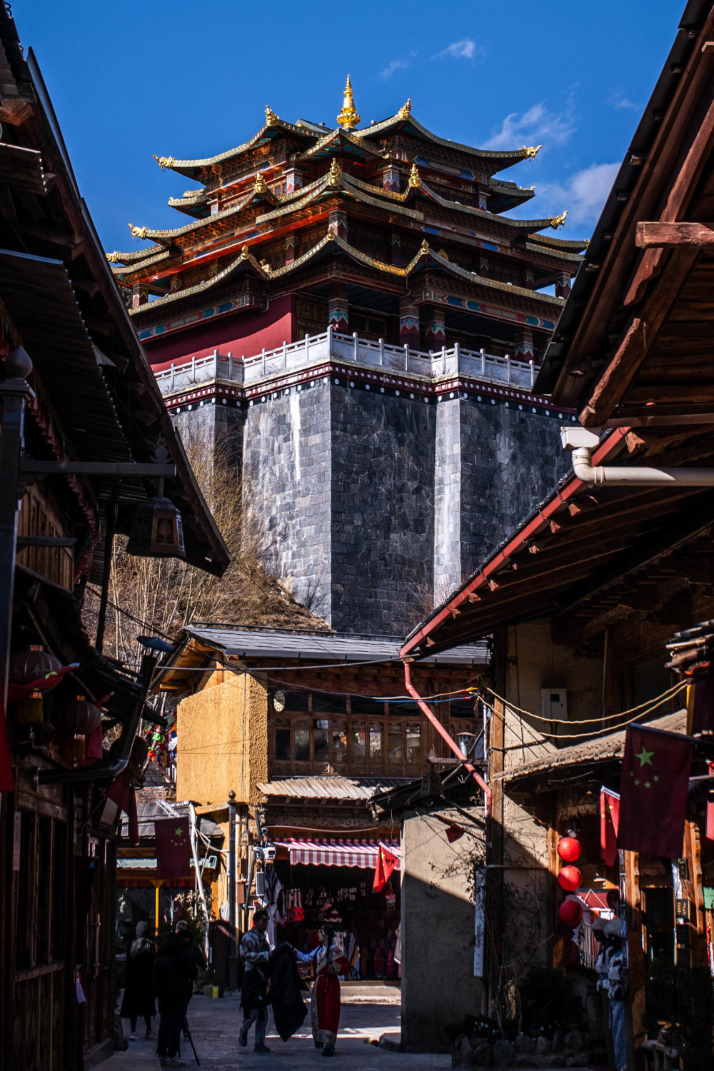 云南迪庆高原美景引游人