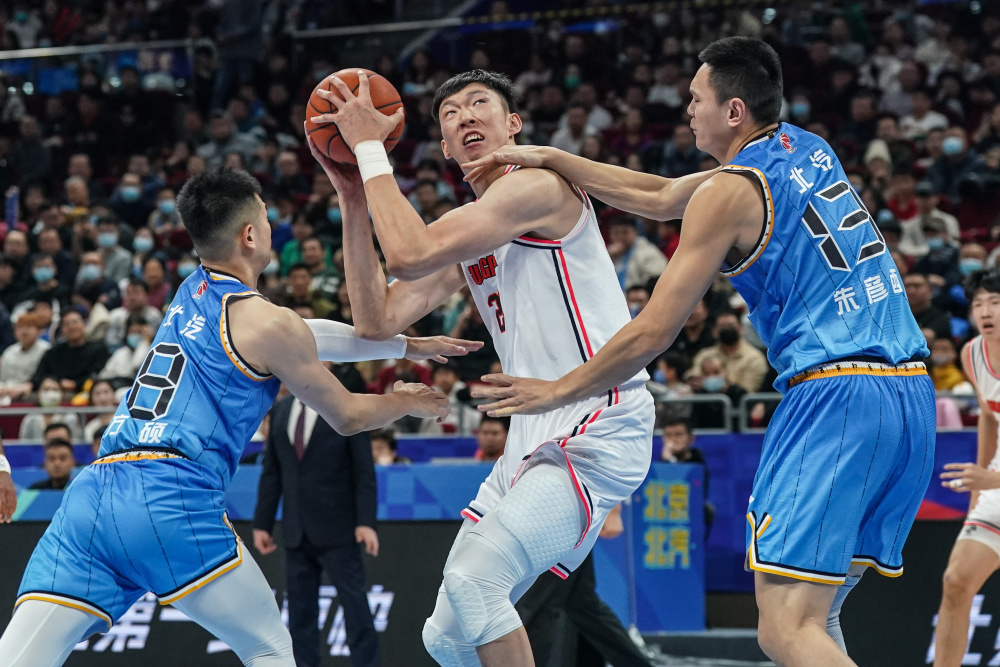 篮球cba常规赛北京北汽不敌广东华南虎