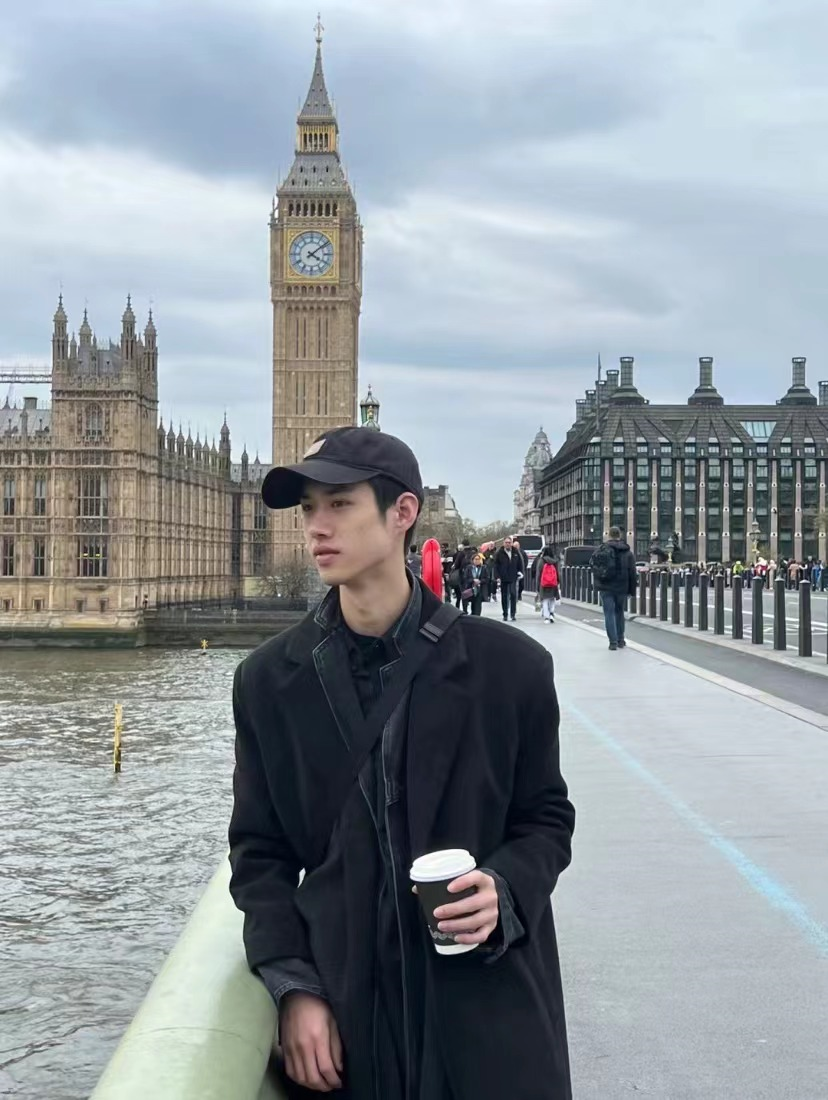 当187cm的体育生穿上裙子-腾讯新闻