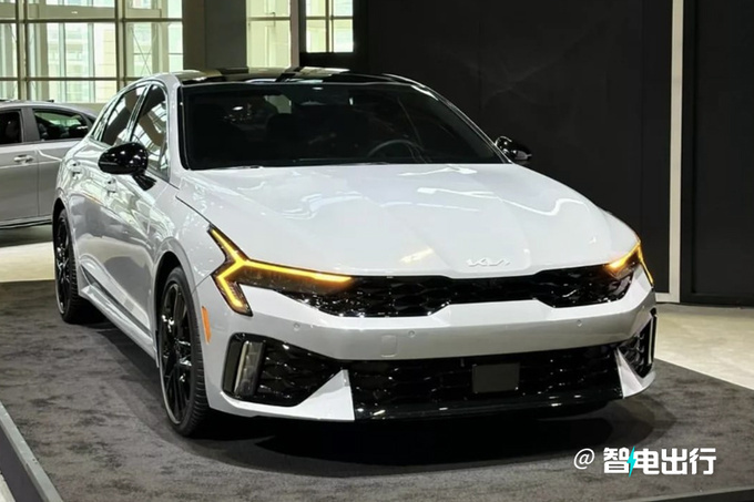 起亚新k5国内首曝!销售:换1.5t高功 8at,会大降价吗?