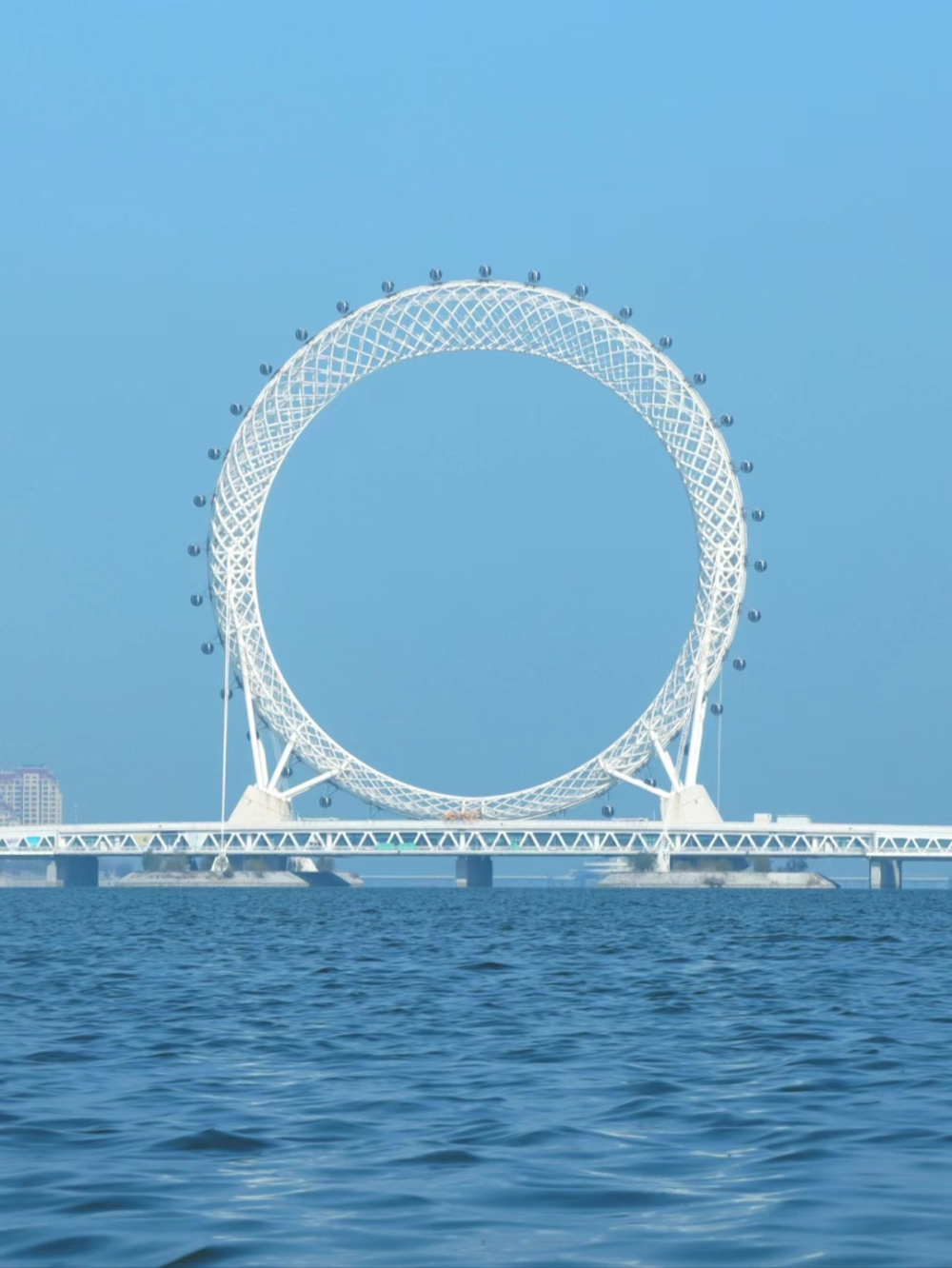 欢乐海潍坊有这样一个地方,既有海风送爽,冬暖夏凉的宜人气候,又有