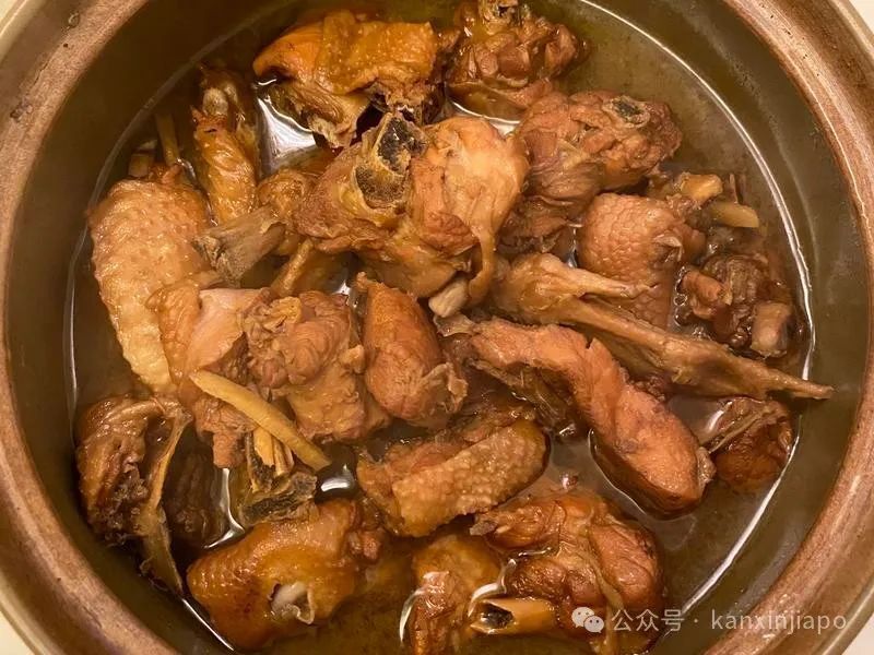 在新加坡客家文化美食节,好吃到都不想走了