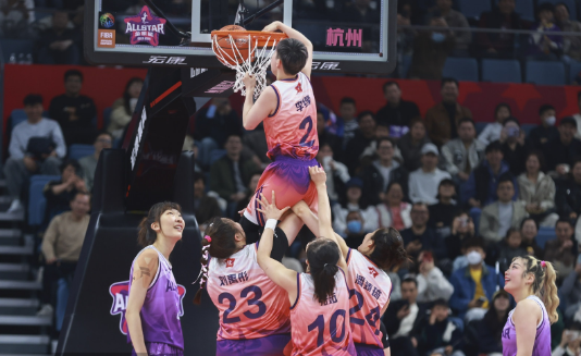 wcba全明星正赛:姚明观战南区大胜北区 韩旭狂轰37 7获mvp_腾讯新闻