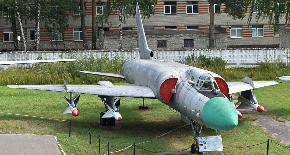 天空中微波炉"tu-126"远程雷达预警机_腾讯新闻