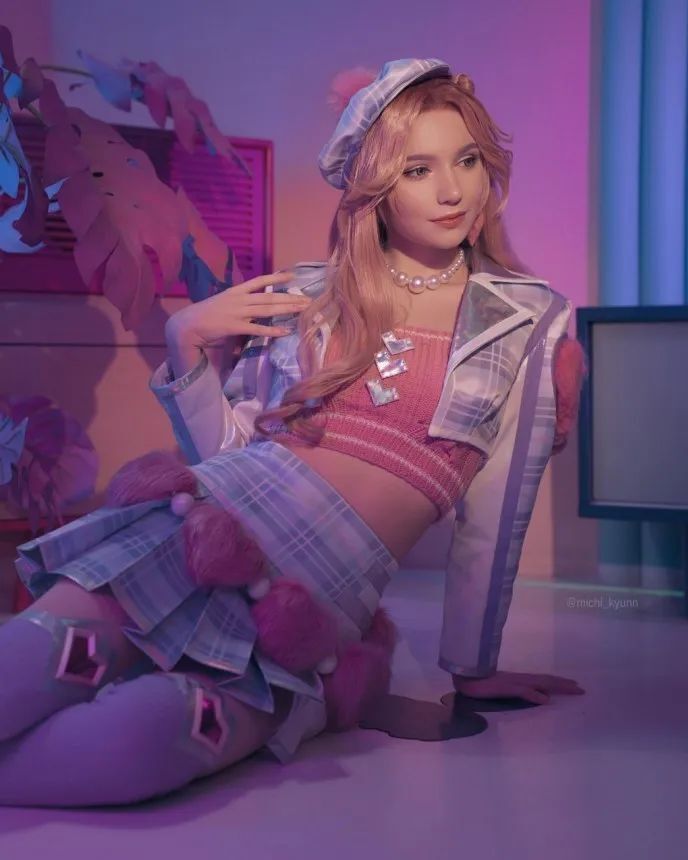 俄罗斯美女cos《巫师3》叶奈法,绝美身材妩媚至极