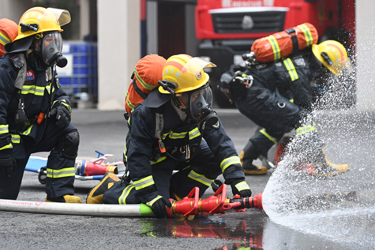 消防救援冬训忙