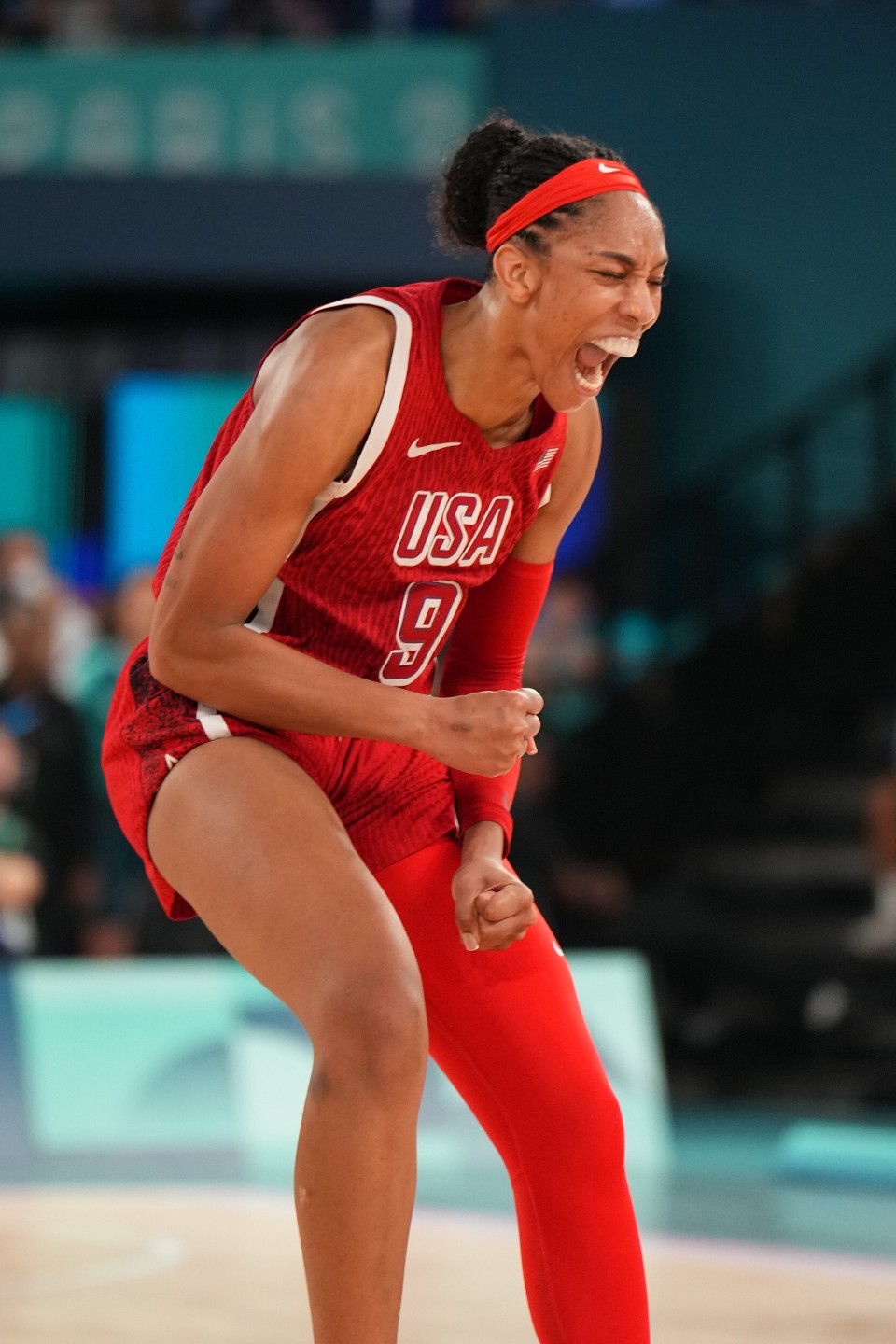 美国女篮夺冠功臣,阿贾-威尔逊高效砍21分13板1断4帽