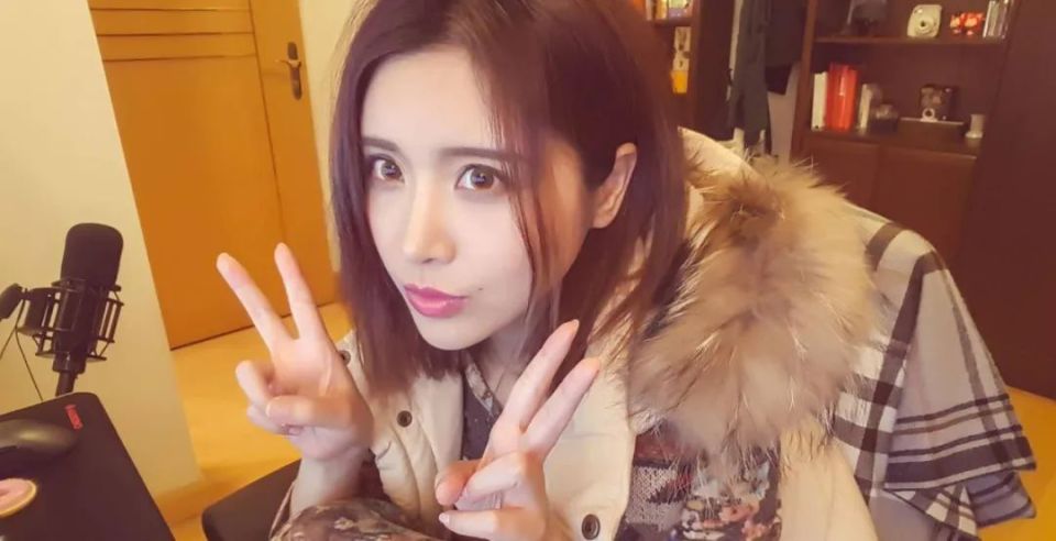 曾经被封杀的女主播陈一发复播对某鱼涉赌问题避而不谈