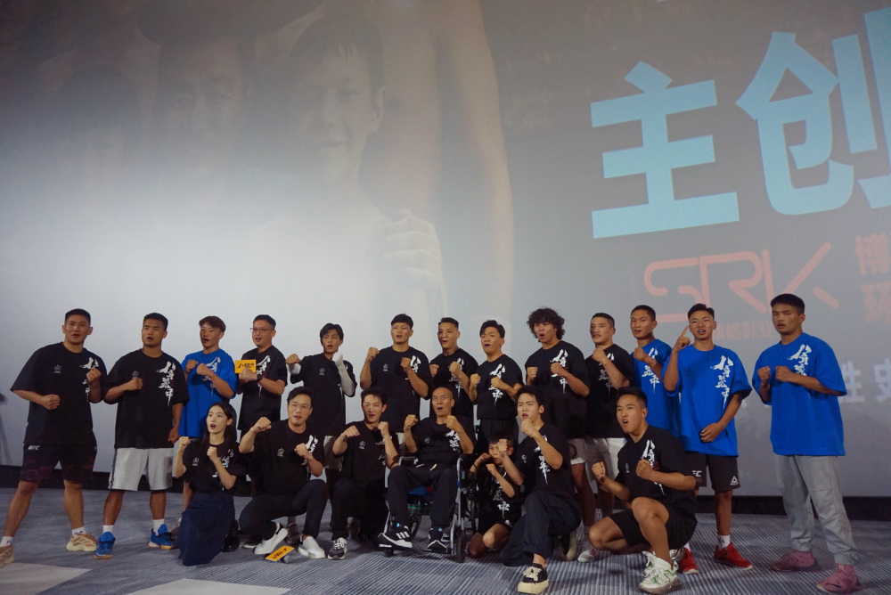 《八角笼中》成都路演,王宝强为原型人物恩波支付医药费