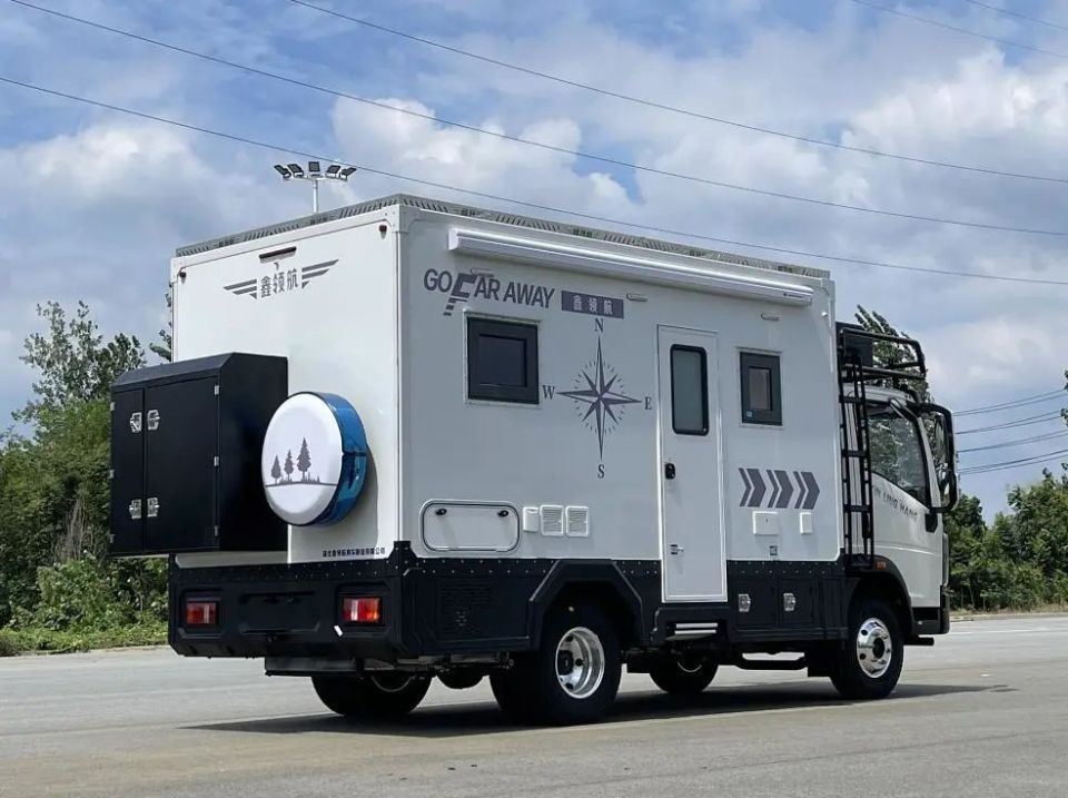 11月10日成都房车展,鑫领航豪沃轻卡房车亮相,价格仅30万左右_腾讯