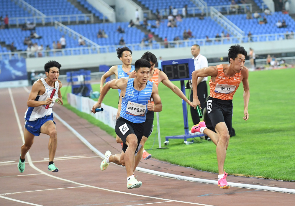 (体育)田径——全国冠军赛:男子4x400米接力赛况-腾讯新闻