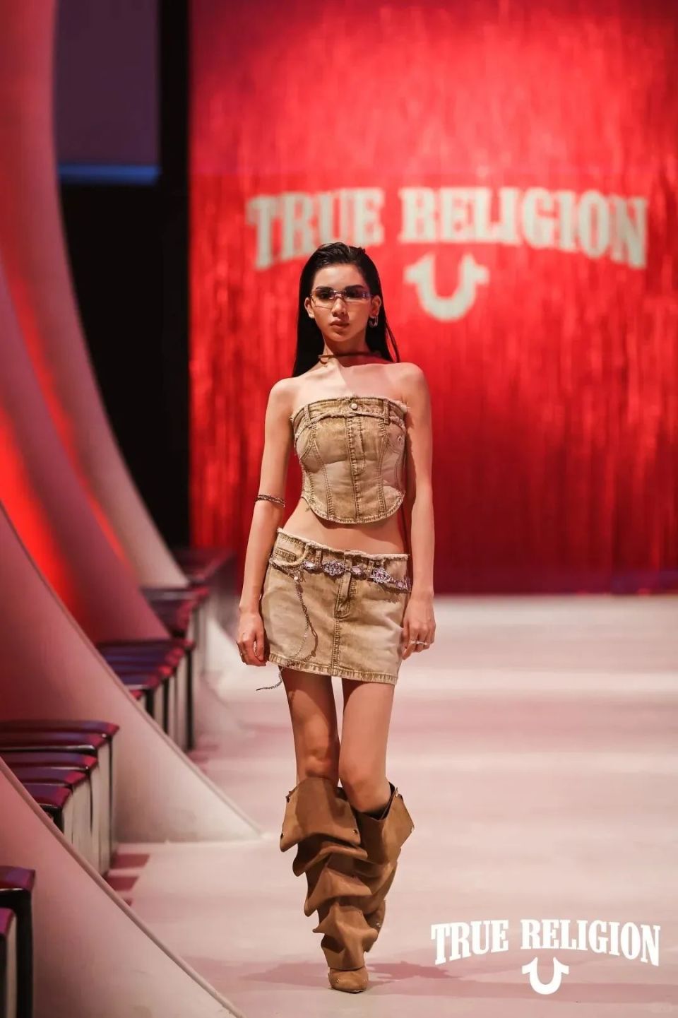 4月中旬,true religion通过微博,微信和小红书等社交平台,宣布正式