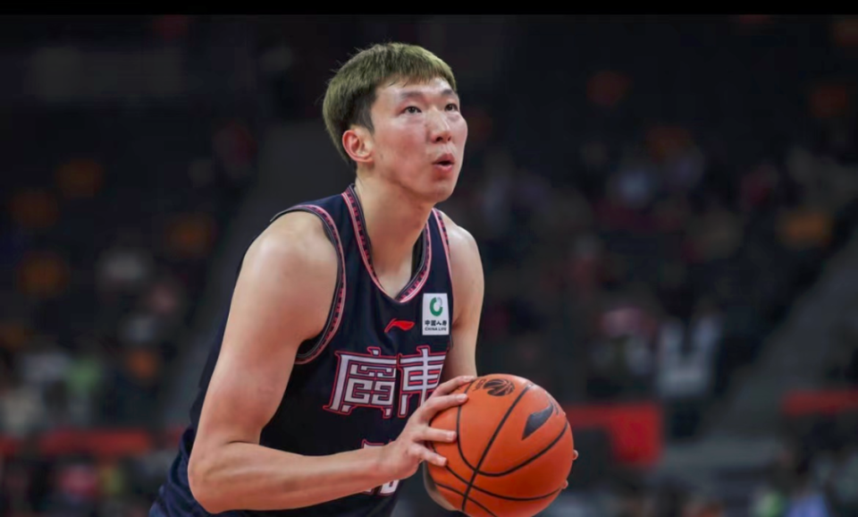 18分钟砍19分广东想保住前4周琦健康是第一还有一环要补强